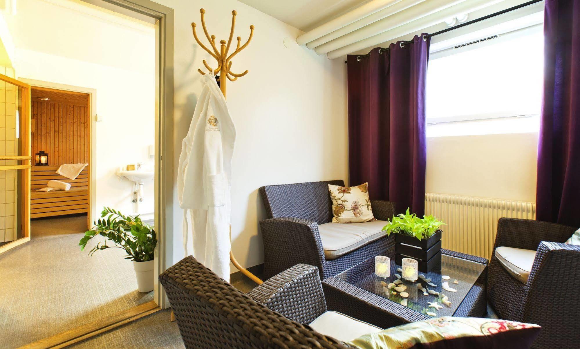 Rosersbergs Slottshotell Bagian luar foto